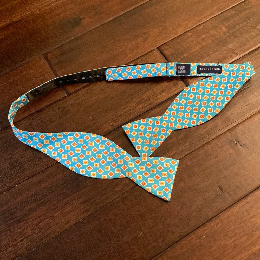 Saddlebred 100 percent silk bow tie adjustable size teal blue and yellow